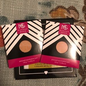 2 makeup geek palettes and holder